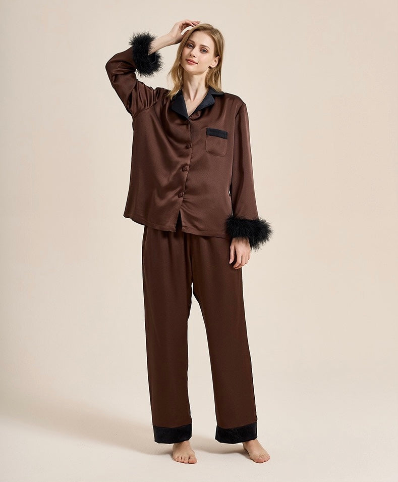 Cozy Fleece Loungewear Set for Winter with Detachable Feather Trim
