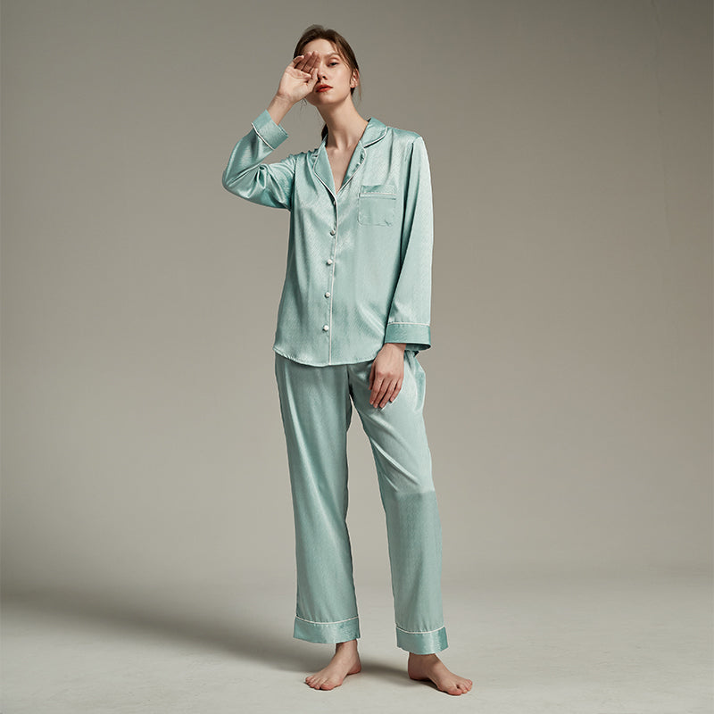 Satin soft and skin-friendly thin pajama set——Light blue