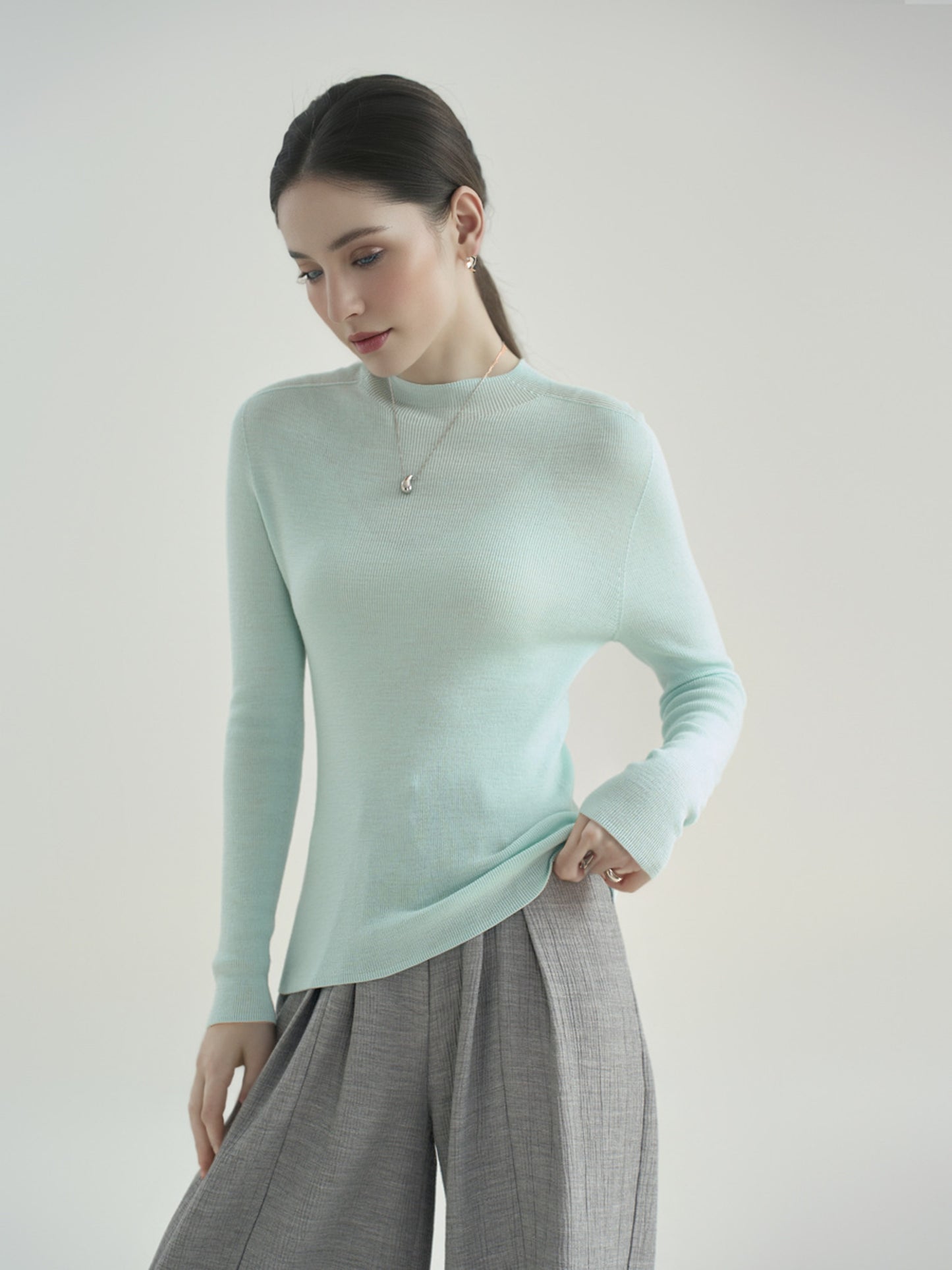 Half-Turtleneck Wool Base Layer Sweater 010