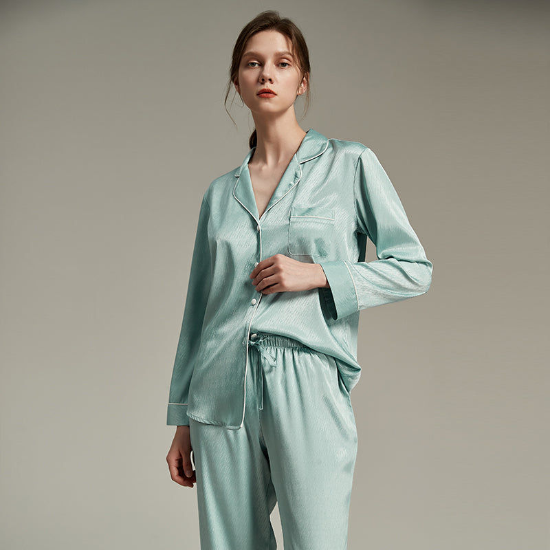 Satin soft and skin-friendly thin pajama set——Light blue