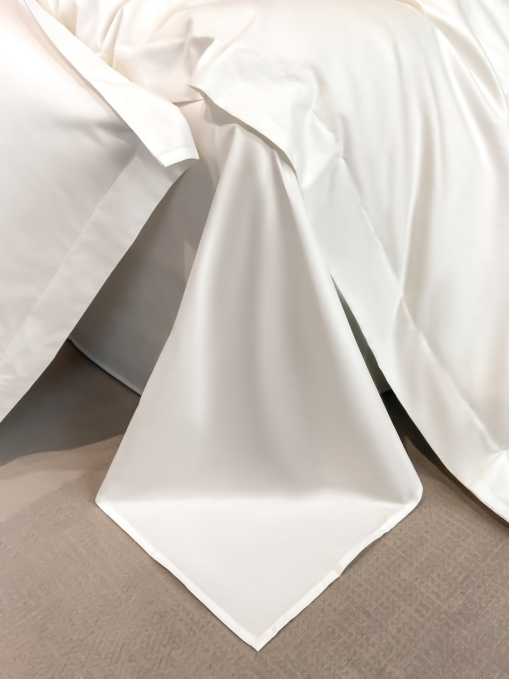 Luxurious and high-end 100-count long-staple cotton four-piece set of pure cotton high-quality bed sheets and quilt covers for sleeping naked——16 White