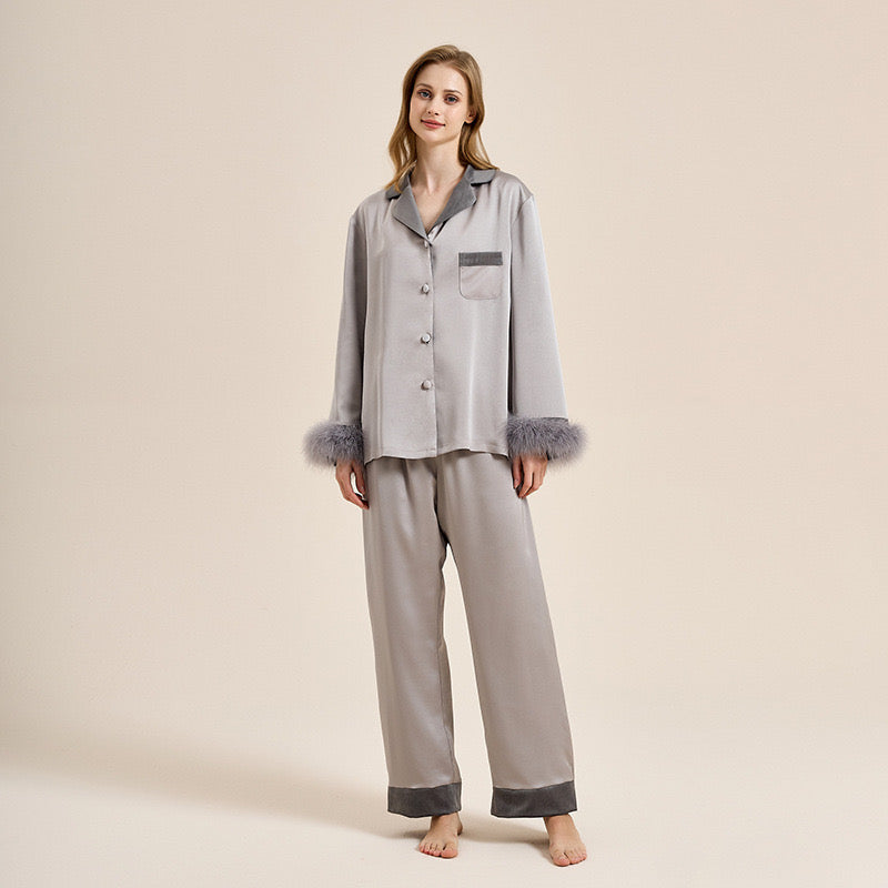 Cozy Fleece Loungewear Set for Winter with Detachable Feather Trim