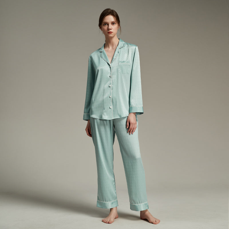 Satin soft and skin-friendly thin pajama set——Light blue