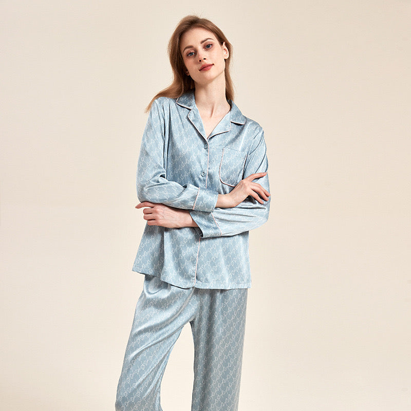 Satin soft and skin-friendly thin pajama set