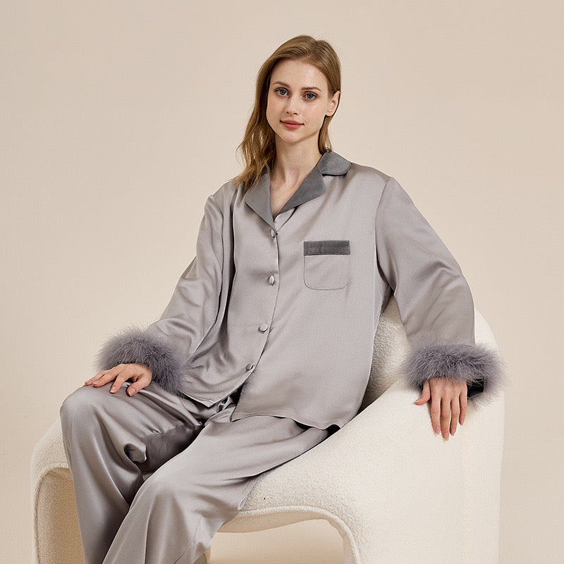 Cozy Fleece Loungewear Set for Winter with Detachable Feather Trim