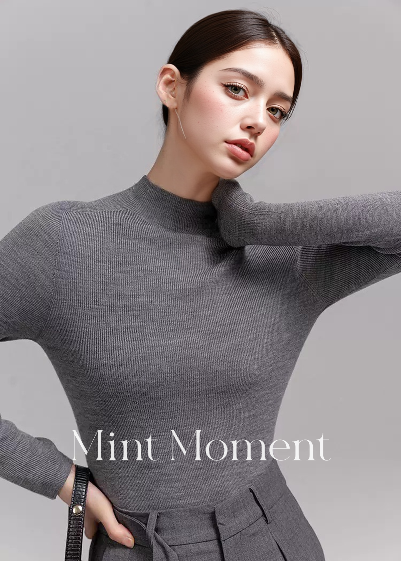 Black label Seamless Knitted Women's Sweater, 100% Wool Base Layer Top 001