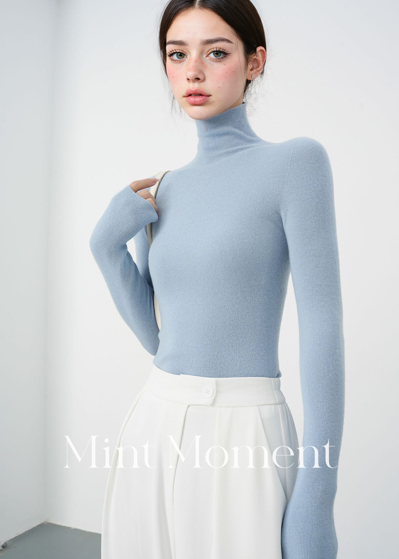 Black label Seamless Knitted Women's Sweater, 100% Wool Base Layer Top 001