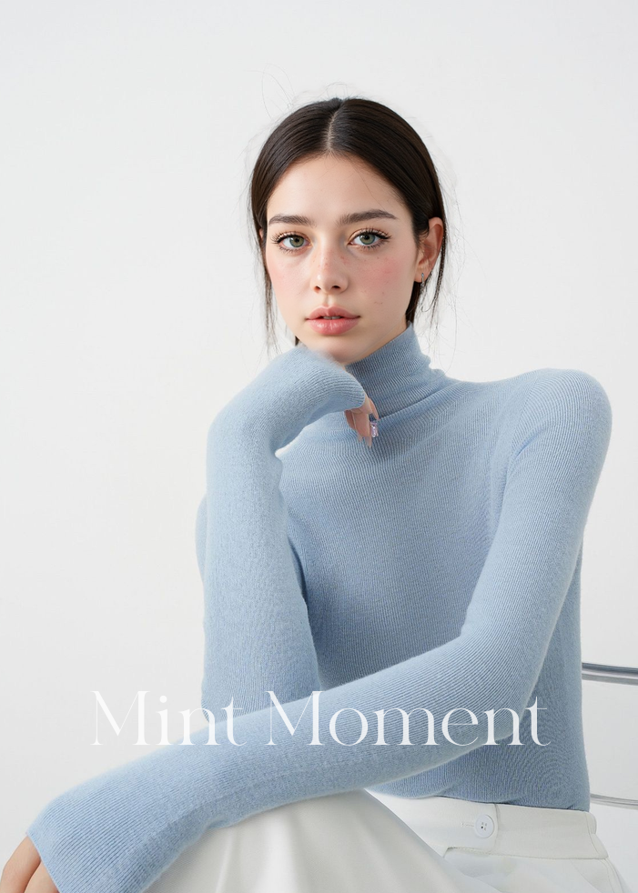 Black label Seamless Knitted Women's Sweater, 100% Wool Base Layer Top 001