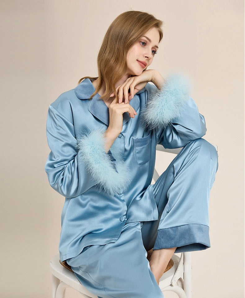 Cozy Fleece Loungewear Set for Winter with Detachable Feather Trim