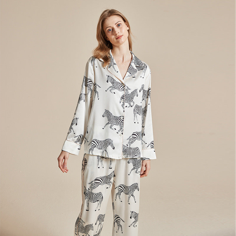 Satin soft and skin-friendly thin pajama set