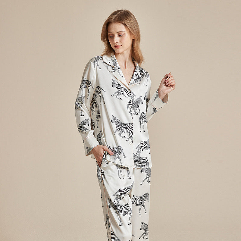 Satin soft and skin-friendly thin pajama set