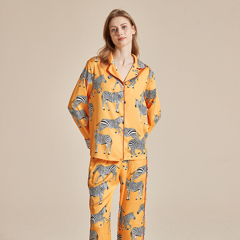Satin soft and skin-friendly thin pajama set