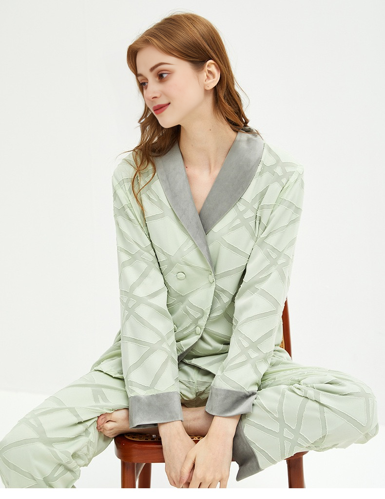 New fleece-lined thickened pajamas