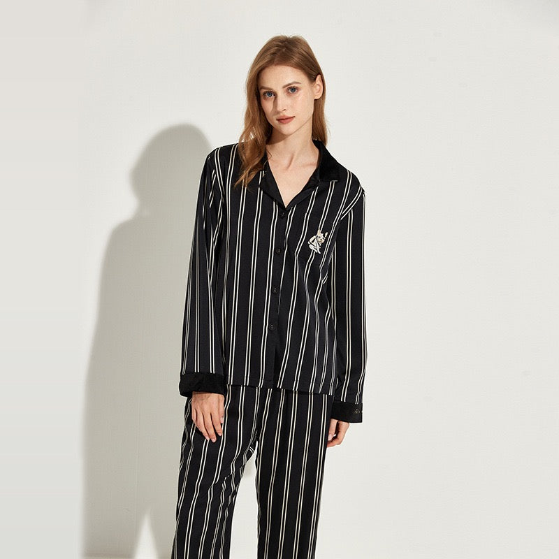 Double-layer Satin fleece-lined Black and White Striped Sleepwear Suit